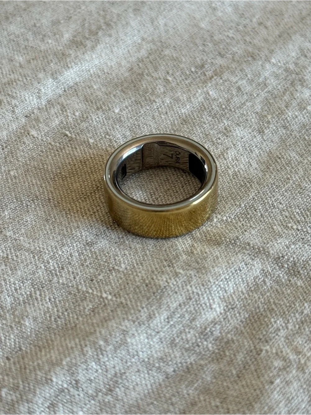 Oura Ring 4 Gold with Box - Size 7